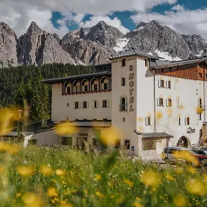 Passo Tre Croci Cortina *** Cortina dʼAmpezzo